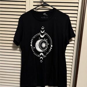 Tag says XXL but fits more like a Large. Brand new with tags